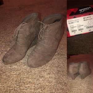 Size 10 Bootie Wedges